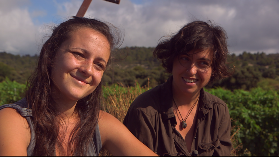 C+�CILE & JUSTINE   VIGNERONNES 900